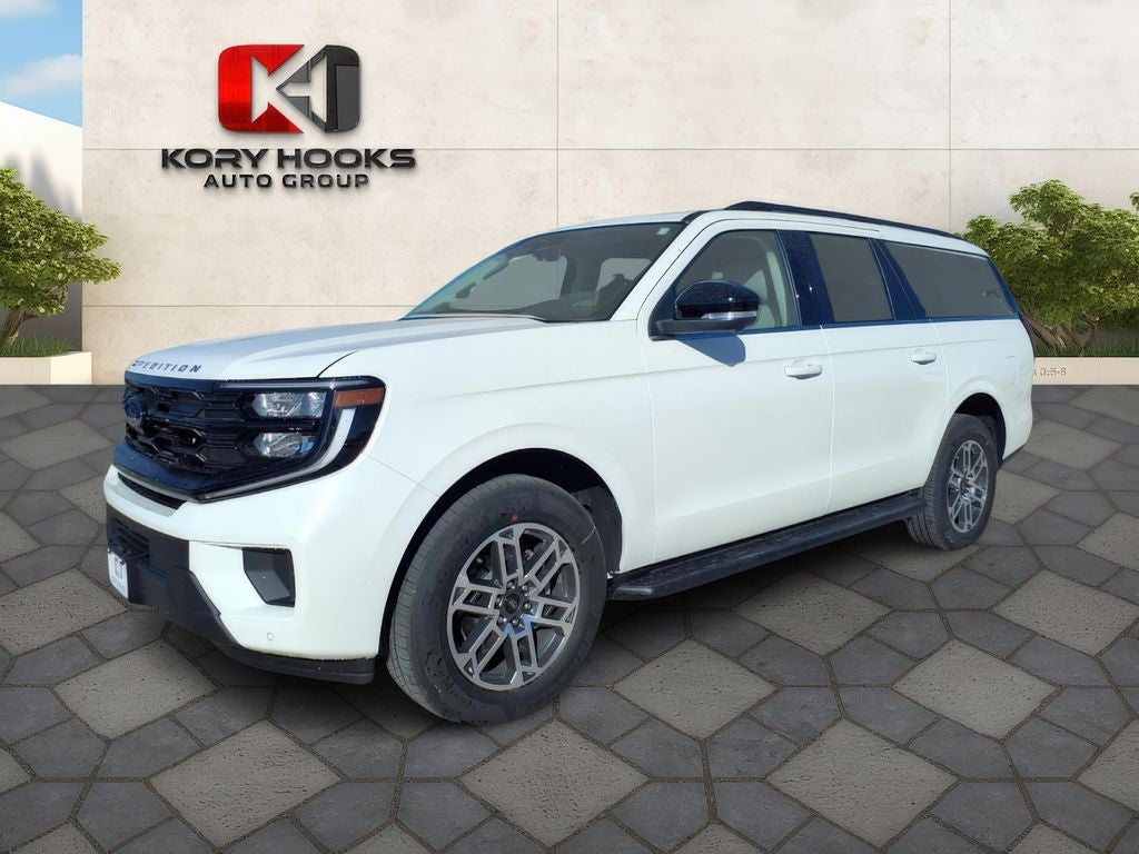 2025 Ford Expedition Max Active in Star White Metallic Tri-Coat — front three-quarter view