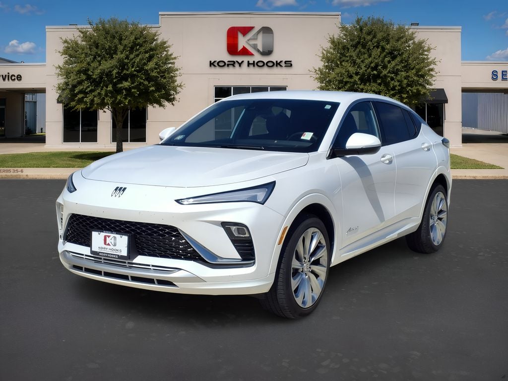 2025 Buick Envista Avenir in White Frost Tricoat — front three-quarter view